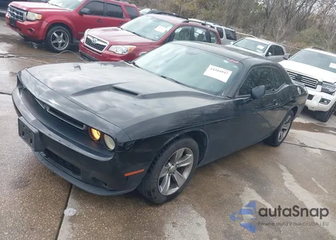 2016 Dodge Challenger Sxt z USA, uszkodzony, nr VIN 2C3CDZAG9GH114011